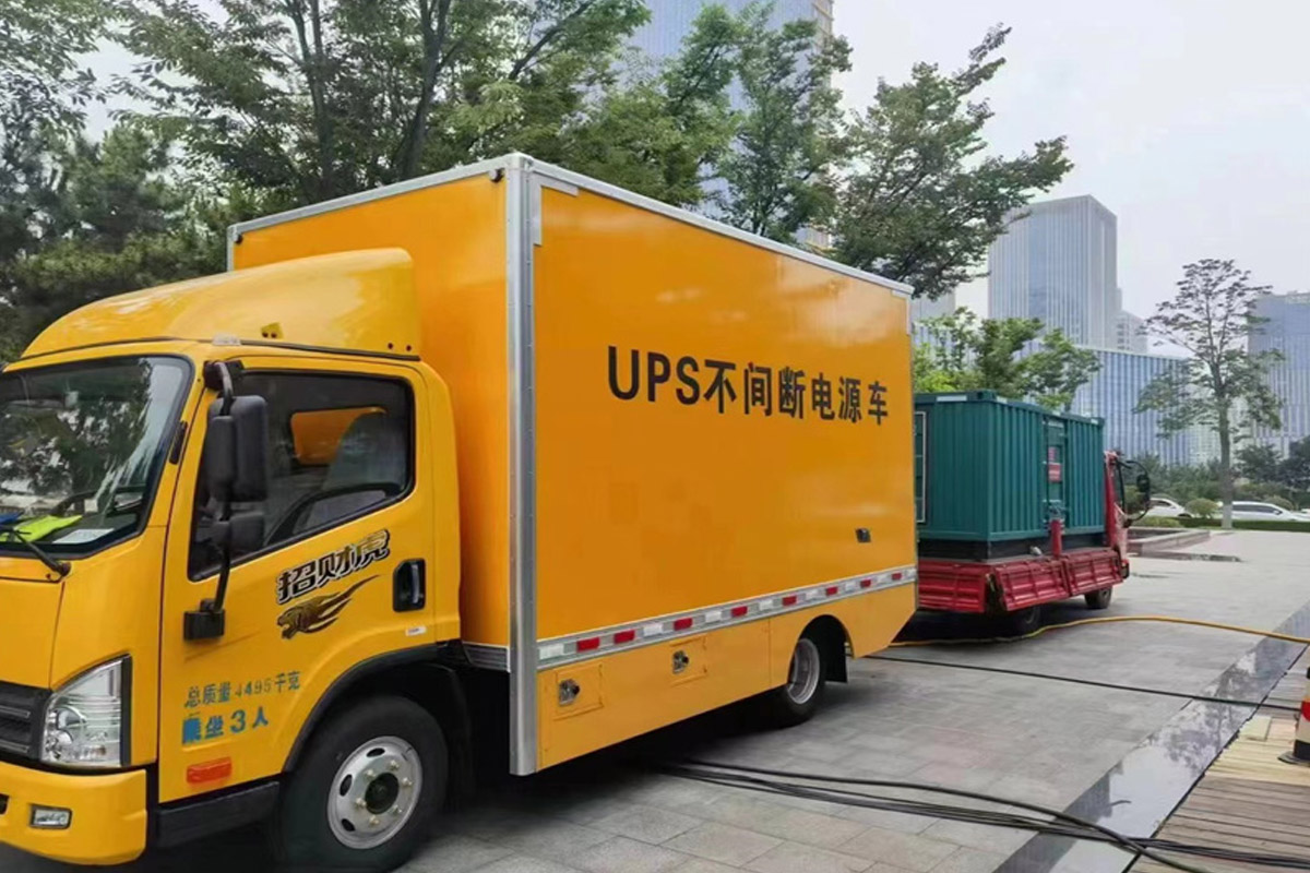 建华发电机租赁施工现场